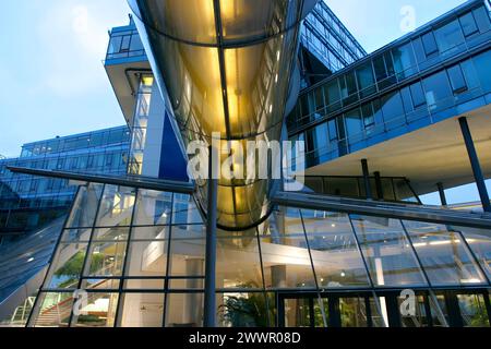 Architecture moderne du siège social NORD/LB, Hanovre, basse-Saxe, Germnay, Europe, conçu par Behnisch Architekten Banque D'Images