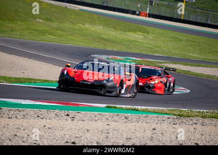 Circuit Mugello, Italie 24/03/2024 - 12h Mugello, série 24H. Course partie 2. Ferrari 488 GT3 de Kessel Racing en action sur circuit. Crédit photo : Fabio Pagani/Alamy Live News Banque D'Images