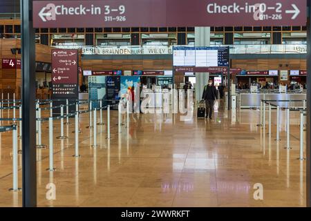 BERLIN, ALLEMAGNE - 19 MARS 2024 : Berlin Brandenburg BER Willy Brandt Airport terminal 1 en Allemagne. Berlin Brandenburg Ber Willy Brandt Airport Termi Banque D'Images