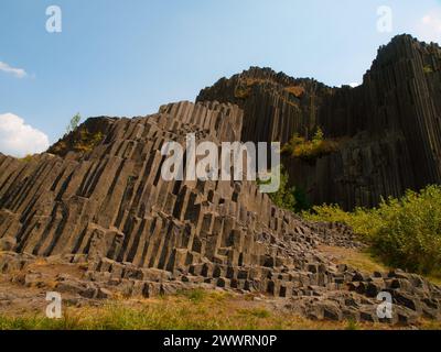 Tuyaux d'orgue de Basalt de Panska skala (République tchèque) Banque D'Images