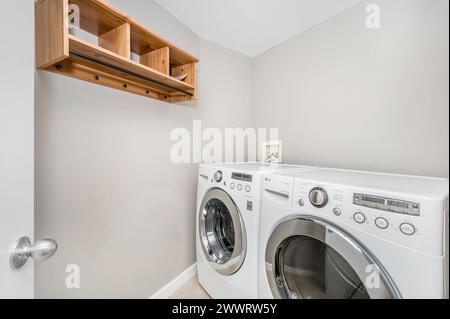 Photo de l'intérieur d'une maison moderne à Malibu Banque D'Images
