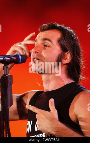 Milan Italie 29/2003 : Piero Pelù, chanteur italien, lors de l’émission de télévision “Festivalbar 2003” à l’Arena Civica Banque D'Images