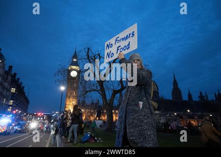 WEMBLEY, LONDRES - 25 mars 2024 : des agriculteurs britanniques participent à une manifestation devant le Parlement à Londres Banque D'Images
