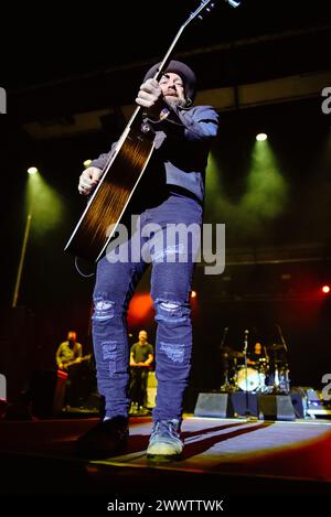 Doheny State Beach, Dana point, Californie, 11 novembre 2018, Kristian Bush se produit sur scène au Driftwood Country Music Festival. Banque D'Images