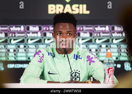 Madrid, Espagne. 25 mars 2024. Vinicius Junior du Brésil assiste à une conférence de presse à la veille du match amical international entre l’Espagne et le Brésil au Ciudad Real Madrid. Crédit : SOPA images Limited/Alamy Live News Banque D'Images