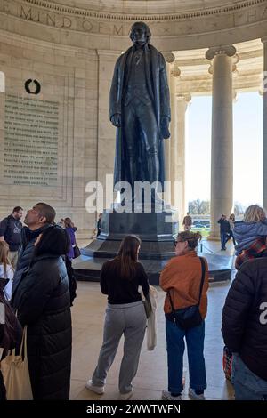 Intérieur du Jefferson Memorial construit en l'honneur de Thomas Jefferson, auteur principal de la Déclaration d'indépendance des États-Unis. Banque D'Images