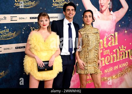 Jella Haase, Mido Kotaini und Gizem Emre BEI der Weltpremiere des Kinofilms Chantal im Märchenland im Mathäser Filmpalast. München, 25.03.2024 *** Jella Haase, Mido Kotaini et Gizem Emre lors de la première mondiale du film Chantal im Märchenland au Mathäser Filmpalast Munich, 25 03 2024 Foto:Xr.xHeinex/xFuturexImagex chantal muenchen 4381 Banque D'Images
