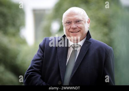 Ulrich Schneider, Hauptgeschaeftsfuehrer Der Paritaetische Gesamtverband, aufgenommen im Rahmen einer Pressekonferenz zum Thema Armut in der inflation : Paritaetischer stellt Bericht zur Armutsentwicklung in Deutschland vor in der Bundespressekonferenz. Berlin, 26.03.2024. Berlin Deutschland *** Ulrich Schneider, Directeur général du Paritaetischer Gesamtverband, lors d'une conférence de presse sur le thème de la pauvreté dans l'inflation Paritaetischer présente un rapport sur les tendances de la pauvreté en Allemagne lors de la Conférence de presse fédérale Berlin, 26 03 2024 Berlin Allemagne Copyright : xJaninexSchmitzxphotothek.dex Banque D'Images