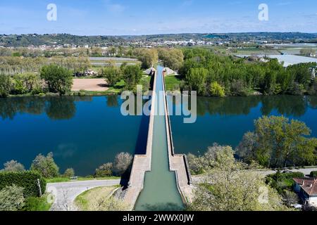 Moissac (sud-ouest de la France) : aqueduc navigable « pont-canal du Cacor », pont d’eau entre la Garonne et le Tarn Banque D'Images