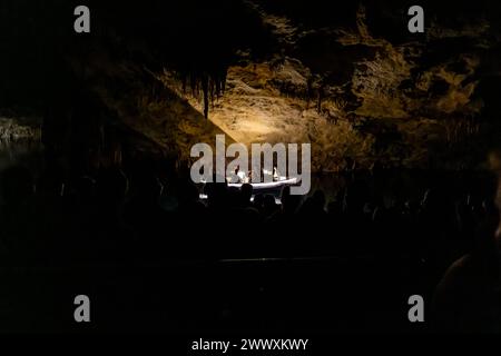 Porto Cristo, Espagne - 2 novembre 2023 : superbes photos de concert dans les grottes du Drach à Majorque, Espagne, Europe Banque D'Images