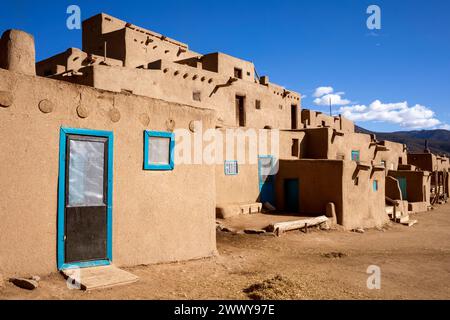 NM00686-00....NOUVEAU MEXIQUE - North House, Taos Pueblo terre tribale. Banque D'Images