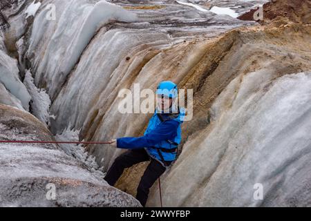 Surface de glace du glacier Hermoso sur le volcan Cayambe Banque D'Images