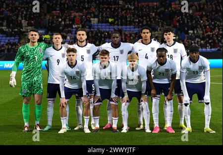 L'équipe d'Angleterre des moins de 21 ans avant le match de qualification du groupe F pour le Championnat UEFA Euro U21 au Toughsheet Community Stadium, Horwich. Date de la photo : mardi 26 mars 2024. Banque D'Images