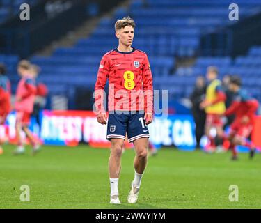Alex Scott, de l'Angleterre, se réchauffe avant le match, lors du match des qualifications du Groupe F de l'UEFA Euro U21 vs Luxembourg U21 au Toughsheet Community Stadium, Bolton, Royaume-Uni, le 26 mars 2024 (photo de Cody Froggatt/News images) Banque D'Images