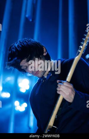 Jonny Greenwood du groupe Radiohead se produit avec le groupe au Comcast Center de Mansfield, Massachusetts, le 13 août 2008. Banque D'Images