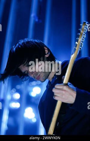 Jonny Greenwood du groupe Radiohead se produit avec le groupe au Comcast Center de Mansfield, Massachusetts, le 13 août 2008. Banque D'Images