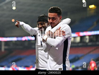 Bolton, Royaume-Uni. 26 mars 2024. Morgan Rogers d'Angleterre célèbre son objectif de faire 5-0 Angleterre, lors du match UEFA Euro U21 Qualifiers Group F Angleterre U21 vs Luxembourg U21 au Toughsheet Community Stadium, Bolton, Royaume-Uni, 26 mars 2024 (photo par Cody Froggatt/News images) à Bolton, Royaume-Uni le 26/03/2024. (Photo de Cody Froggatt/News images/Sipa USA) crédit : Sipa USA/Alamy Live News Banque D'Images