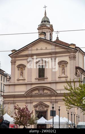 Milan, Italie - 30 mars 2022 : L'église de Santa Francesca Romana à Milan, située sur la place du même nom, près du Corso Buenos Aires, Porta Ve Banque D'Images