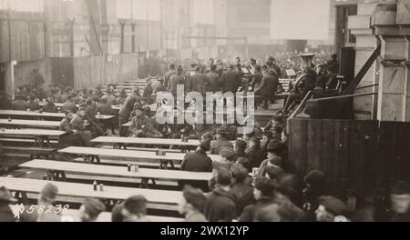 21e Grand Div. Corps de transport, Camp Pullman, France. Dîner de Noël - salle de mess régimentaire env. 25 décembre 1918 Banque D'Images