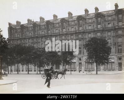 Hôtel Elysee Palace, vue de face depuis l'avenue des champs Elysées, Paris France CA. 1918 Banque D'Images