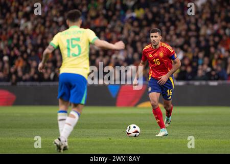 Madrid, Espagne. 26 mars 2024. Rodri d'Espagne pendant le match entre l'Espagne et le Brésil à l'Estadio Bernabeu à Madrid, Espagne (Richard Callis/SPP) crédit : SPP Sport Press photo. /Alamy Live News Banque D'Images