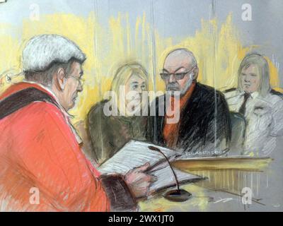 Photo du dossier datée du 27/02/15 du croquis de l'artiste de cour par Elizabeth Cook de l'ancien chanteur de glam rock Gary Glitter. Une victime de Gary Glitter devrait voir sa demande d'indemnisation contre l'ancien chanteur de glam rock revenir à la haute Cour mercredi. La femme poursuit Glitter, de son vrai nom Paul Gadd, à la suite de sa condamnation en 2015 pour avoir abusé d'elle et de deux autres jeunes victimes entre 1975 et 1980. Date d'émission : mercredi 27 mars 2024. Banque D'Images