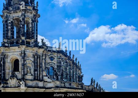 L'église catholique de la cour, une cathédrale baroque sur la place du théâtre entre le palais résidentiel et l'opéra Semper à Dresde, Saxe, Allemagne. Banque D'Images