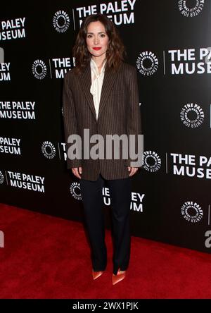 New York, États-Unis. 26 mars 2024. Rose Byrne assiste à 'Kristen Wiig and Carol Burnett : a Night with Apple TV's Palm Royale' au Paley Museum le 26 mars 2024 à New York City, NY © Steven Bergman/AFF-USA.COM crédit : AFF/Alamy Live News Banque D'Images