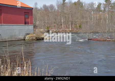 Centrale hydroélectrique de Drummond, rivière Magog. Banque D'Images