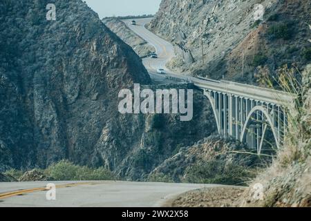 L'emblématique pont Bixby de Big sur, Highway 1, Big sur, Californie, États-Unis. Banque D'Images