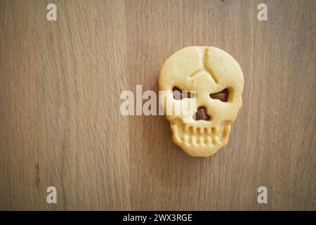 Biscuit en forme de crâne pour les événements d'Halloween Banque D'Images