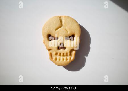 Biscuit en forme de crâne pour les événements d'Halloween Banque D'Images