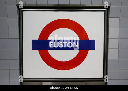 Londres, Royaume-Uni. 27 mars 2024. Vue générale de la station de métro Euston dans le centre de Londres. (Crédit image : © Steve Taylor/SOPA images via ZUMA Press Wire) USAGE ÉDITORIAL SEULEMENT! Non destiné à UN USAGE commercial ! Banque D'Images