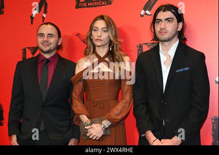 Londres, Royaume-Uni. 27 mars 2024. Michael Jackson enfants Bigi Jackson, Paris Jackson et Prince Jackson assistent à la soirée d'ouverture de la production britannique de Broadway - MJ the musical au Prince Edward Theatre. Crédit : Voir Li/Picture Capital/Alamy Live News Banque D'Images