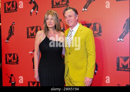 Londres, Royaume-Uni. 27 mars 2024 : lia Vollack et Derek McLane assistent à la soirée d'ouverture de la production britannique Broadway - MJ MJ The musical - soirée d'ouverture, Londres, The musical au Prince Edward Theatre. Banque D'Images