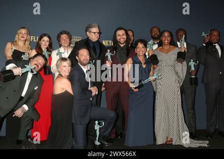 30e Screen Actors Guild Awards au Shrine Auditorium le 25 février 2024 à Los Angeles, CA avec : The Bear Cast, Abby Elliott, Jeremy Allen White, Molly Gordon, Jeanie Bacharach, Matty Matheson, Oliver Platt, Ebon Moss-Bachrach, Richard Esteras, Jose M. Cervantes, Corey Hendrix, Edwin Lee Gibson, Liza Colón-Zayas, Ayo Edebiri, l-Boy où : Los Angeles, Californie, États-Unis quand : 25 Feb 2024 crédit : Nicky Nelson/WENN Banque D'Images