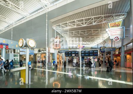 Machines à sous à l'intérieur de l'aéroport international Harry Reid. Las Vegas Nevada, États-Unis. Banque D'Images