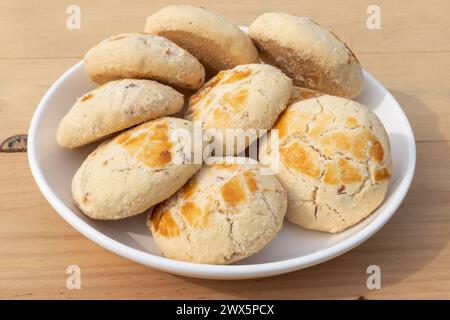 Les nkhatai sont des biscuits sablés originaires de la région du Gujarat du sous-continent indien, populaires dans le nord de l'Inde, au Pakistan, au Bangladesh, au Sri l Banque D'Images