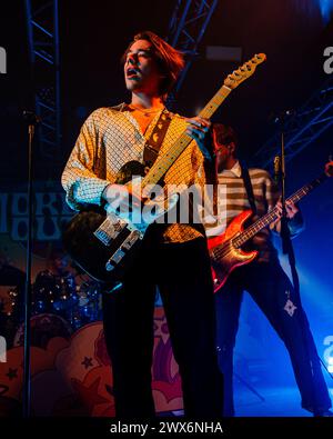 Milan, Italie. 27 mars 2024. Bojan Cvjeti?anin du groupe de rock indépendant slovène Joker Out se produit en concert au Circolo Magnolia de Milan. (Photo de Mairo Cinquetti/SOPA images/SIPA USA) crédit : SIPA USA/Alamy Live News Banque D'Images