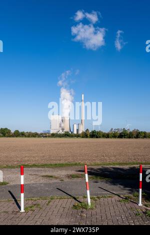 DAS Kraftwerk Mehrum am Mittellandkanal geht am 28.03.2024 vom Netz. DAS Steinkohlekraftwerk guerre AM 01. Augsut 2022 im Zuge der Gaskrise wieder reaktiviert worden und mit einer Ausnahmegenehmigung wieder am Strommarkt. Peine Hohenhameln-Mehrum Niedersachsen Deutschland *** la centrale électrique de Mehrum sur le canal de Mittelland sera retirée du réseau le 28 mars 2024 la centrale électrique à charbon dur a été réactivée le 1er août 2022 à la suite de la crise du gaz et a été réintégrée au marché de l'électricité avec un résultat exceptionnel permis peine Hohenhameln Mehrum basse-Saxe Allemagne Banque D'Images