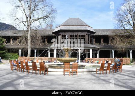 Springbrunnen -Alte Saline Wandelhalle Bad Reichenhall 26.03.2024 Bad Reichenhall *** Fontaine Old Salt Works Wandelhalle Bad Reichenhall 26 03 2024 Bad Reichenhall Banque D'Images