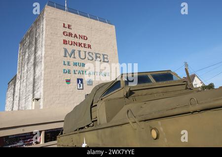 Tourisme, France, basse normandie, calvados, plages du débarquement, ouistreham riva bella, le grand bunker, musée, mur de l'atlantique, atterrissage, seconde guerre mondiale, véhicule militaire, seconde Guerre mondiale, seconde Guerre mondiale, seconde Guerre mondiale, deuxièmement Banque D'Images