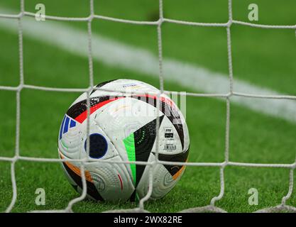 Euro Ball 2024 Fussballliebe FRANKFURT AM MAIN, ALLEMAGNE - MARS 26 : match amical international entre l'Allemagne et les pays-Bas au Deutsche Bank Park le 26 mars 2024 à Francfort-sur-le-main, Allemagne Fussball LŠnderspiel Deutschland - Niederlande © diebilderwelt / Alamy Stock Banque D'Images
