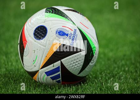 Euro Ball 2024 Fussballliebe FRANKFURT AM MAIN, ALLEMAGNE - MARS 26 : match amical international entre l'Allemagne et les pays-Bas au Deutsche Bank Park le 26 mars 2024 à Francfort-sur-le-main, Allemagne Fussball LŠnderspiel Deutschland - Niederlande © diebilderwelt / Alamy Stock Banque D'Images