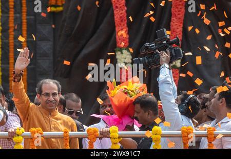 Mumbai, Inde. 28 mars 2024. MUMBAI, INDE - MARS 28 : Uddhav Thackeray, chef du Shiv sena, lors de la célébration du Shiv Jayenti à la statue de Shivaji Maharaj près de l'aéroport international Chatrapati Shivaji, le 28 mars 2024 à Mumbai, Inde. (Photo de Satish Bate/Hindustan Times/Sipa USA) crédit : Sipa USA/Alamy Live News Banque D'Images