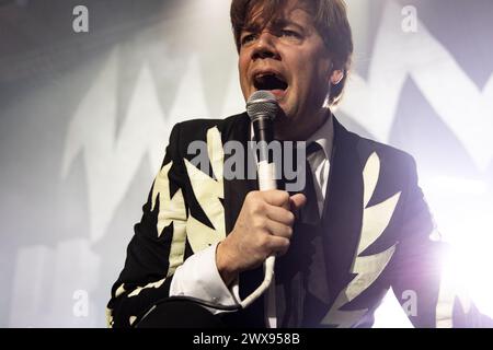 Newcastle, Royaume-Uni. 28 mars 2024. - Les Hives jouent un spectacle à guichet fermé à o2 City Hall, Newcastle lors de la deuxième nuit de leur tournée britannique. Crédit photo Jill O'Donnell/Alamy Live News Banque D'Images