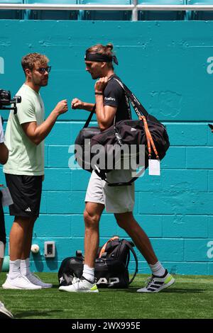 MIAMI GARDENS, FLORIDE - MARS 28 : Alexander Zverev le jour 13 de l'Open de Miami au Hard Rock Stadium le 28 mars 2024 à Miami Gardens, Floride. Personnes : Alexander Zverev crédit : Storms Media Group/Alamy Live News Banque D'Images