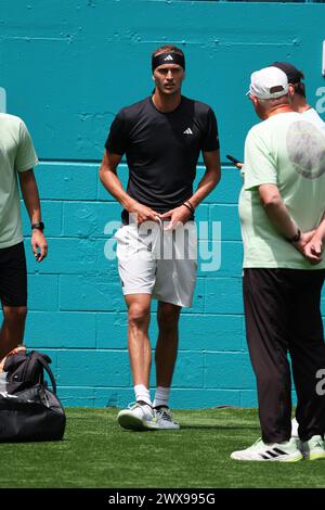 MIAMI GARDENS, FLORIDE - MARS 28 : Alexander Zverev le jour 13 de l'Open de Miami au Hard Rock Stadium le 28 mars 2024 à Miami Gardens, Floride. Personnes : Alexander Zverev crédit : Storms Media Group/Alamy Live News Banque D'Images