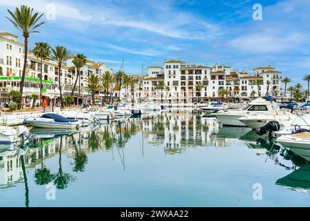 Puerto de la Duquesa sur les coûts del sol Espagne Banque D'Images