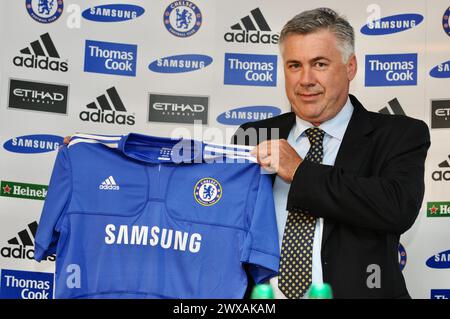 Carlo Ancelotti, Conférence de presse pour dévoiler le nouveau directeur de Chelsea, Stamford Bridge, Londres, Royaume-Uni Banque D'Images